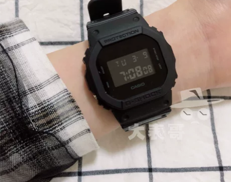 CASIO卡西欧G-SHOCK方块手表DW...