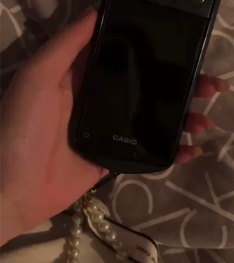 卡西欧施华洛世奇限量版 储存卡充电器都有 ...