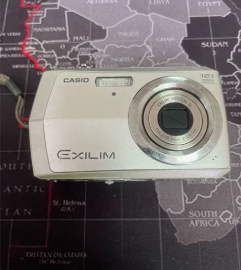 卡西欧数码相机，年头久远，成色差不定义几成...