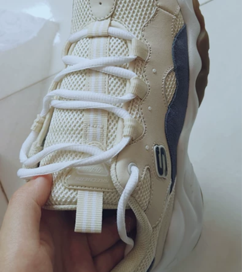 斯凯奇正品，38号鞋码，鞋码偏大，适合39...