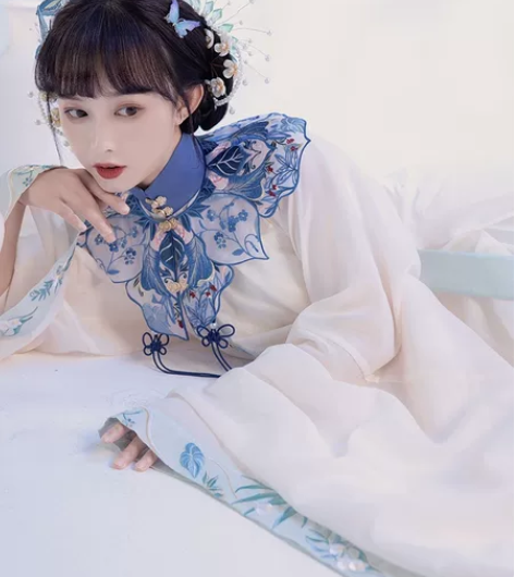 出七月夕 蓝卉汉服云肩 仅云肩有交易记录，...