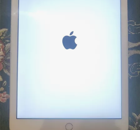 Apple/苹果 iPad 2018款 感...