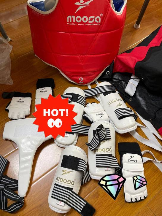 跆拳道2号s码六件套护具，9.5成新，打比...