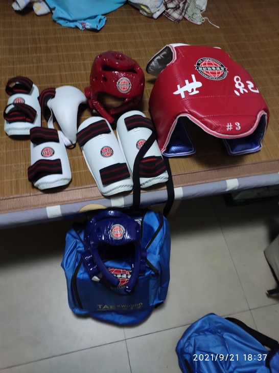 3号世纪跆拳道护具，10岁以上儿童或成人均...