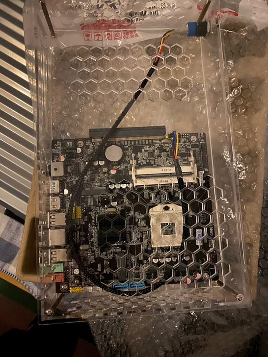 Hm67一体机主板加亚克力机箱