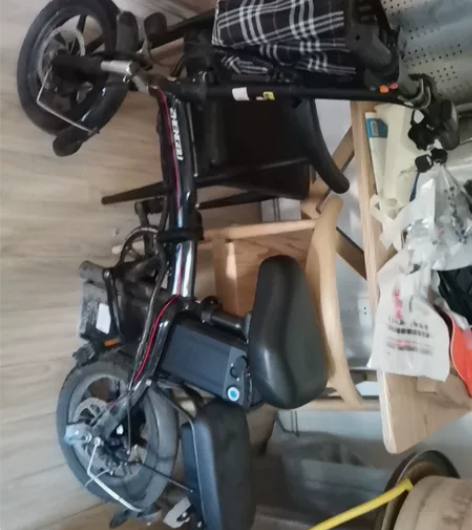 出售二手，锂电池代驾车，价格1500，续航...