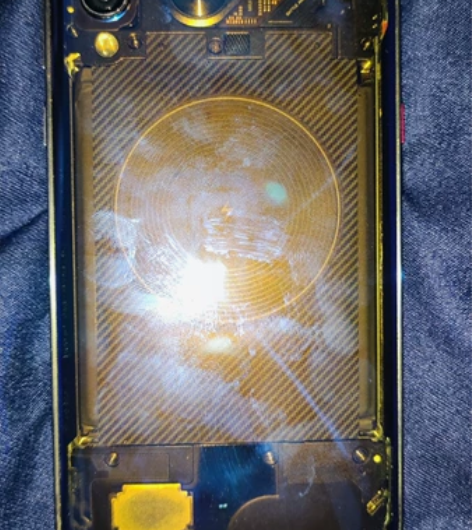 小米9，8+128透明探索版 自己换过后壳...