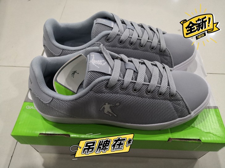 40码，乔丹男鞋运动鞋春秋冬都可以穿。男女...