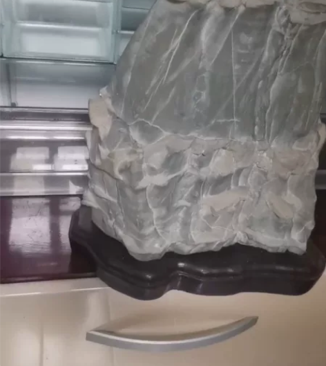 摆件江石，手工打造。高35左右。 感兴趣的...