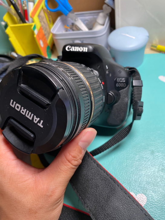 出售自用佳能EOS600D，18-200的...