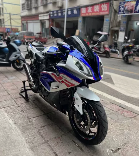 宝雕200rr，手续齐全可以过户，车况精品...
