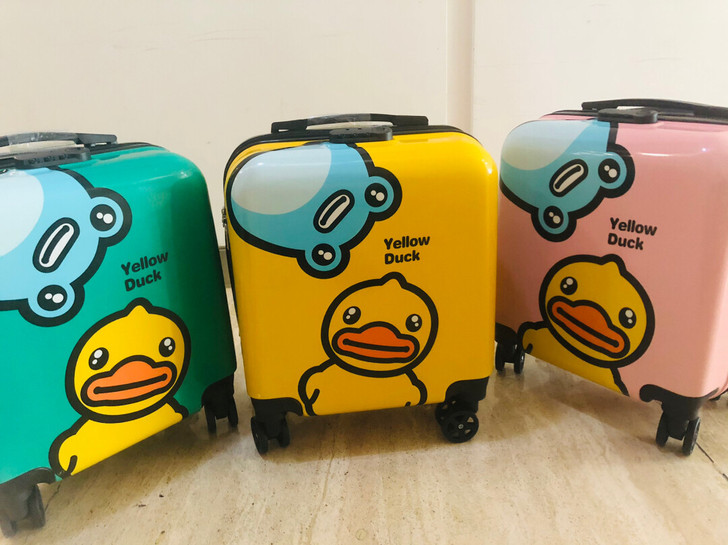 新卡通小黄鸭网红行李箱旅行箱万向轮登机箱全新