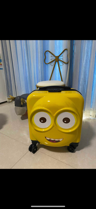 超高颜值超美超赞的小黄人行李箱，18寸大小...