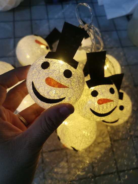 超级可爱的小灯！造型非常可爱，圣诞，平时都...