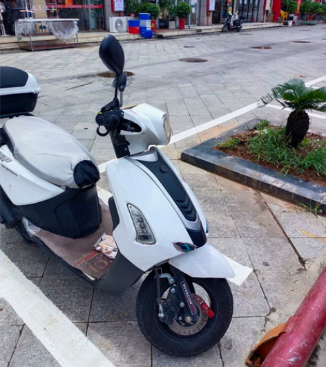 加急加急处理去年的合法合规的小摩托，要什么...