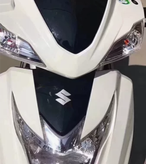 精品铃木红宝125cc 白黑 95新二手踏...