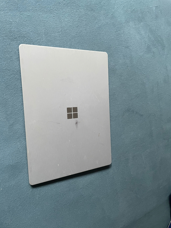 Microsoft微软笔记本电脑