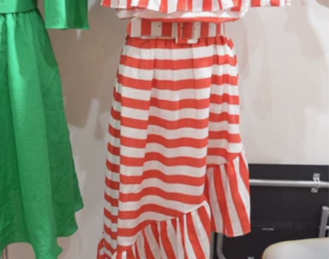 韩国东大门代购女装夏装新款荷叶绿色边不规则...