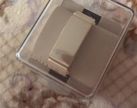 九九新华为智能手环手表 基本全新,爸爸就戴...