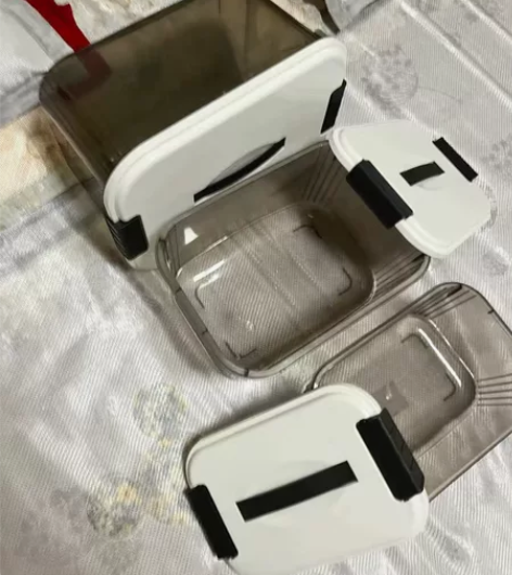 透明收纳箱带盖装衣服储物箱子家用零食盒玩具...