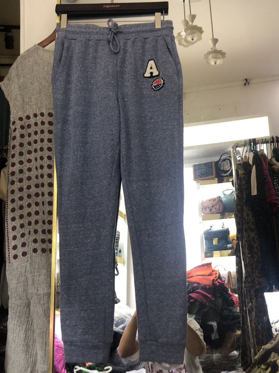 潮牌欧货休闲裤卫衣裤低价出物