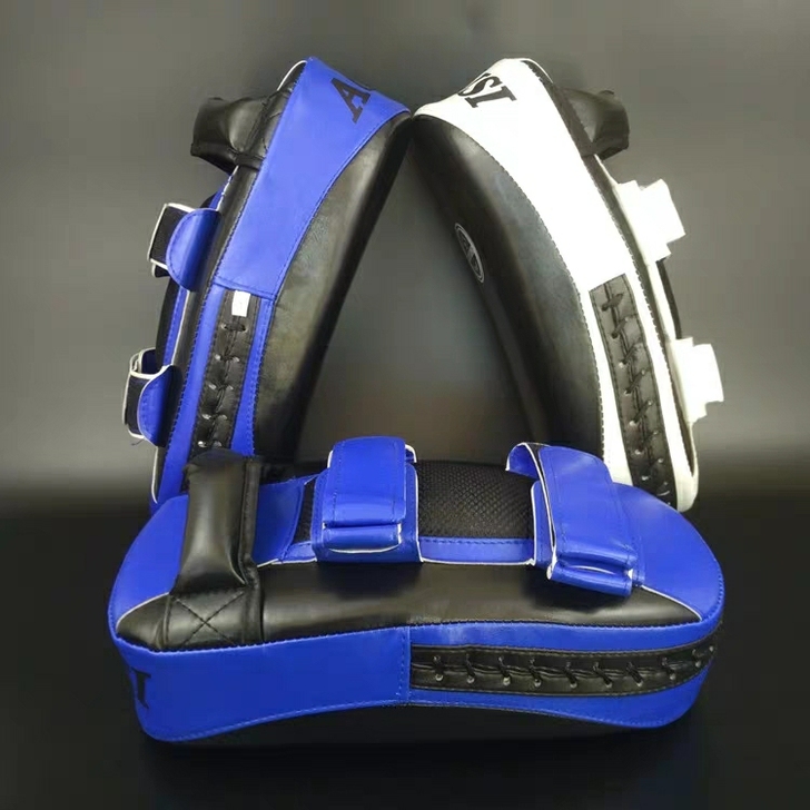 泰拳脚靶55元两个，散打武术跆拳道拳击搏击...