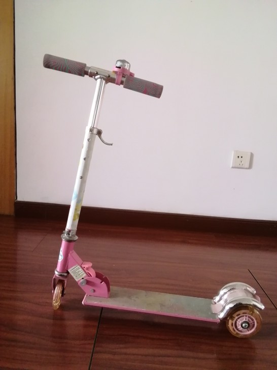 滑板车