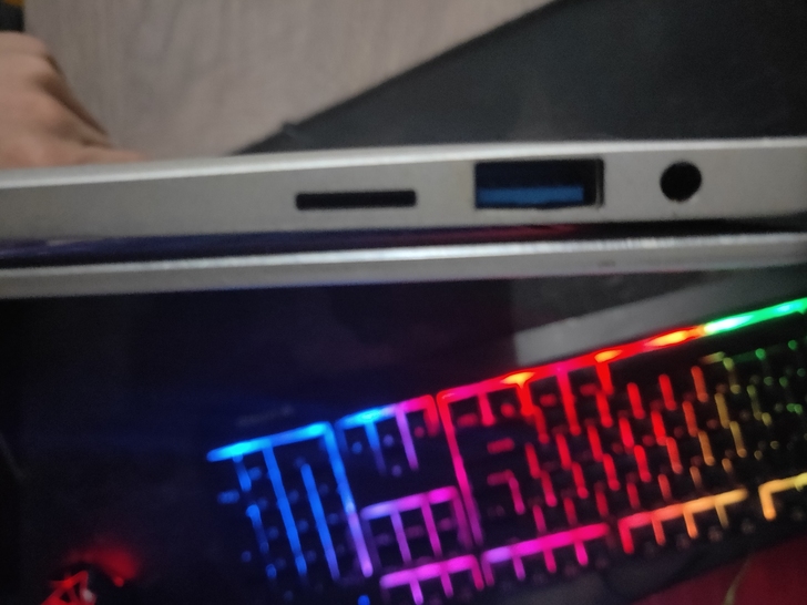 中柏ZEBookpro3笔记本 8G内存，...