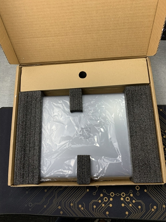 中柏轻薄办公家用本6g +64g 14寸