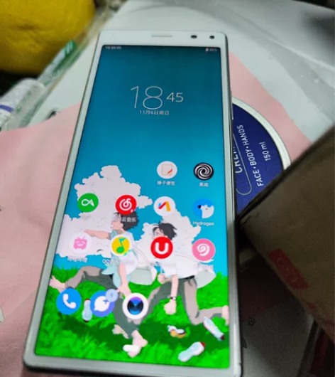 索尼Xperia 8，lcd带鱼屏4+64...