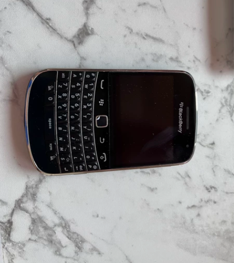 黑莓手机Black Berry  只接受小...