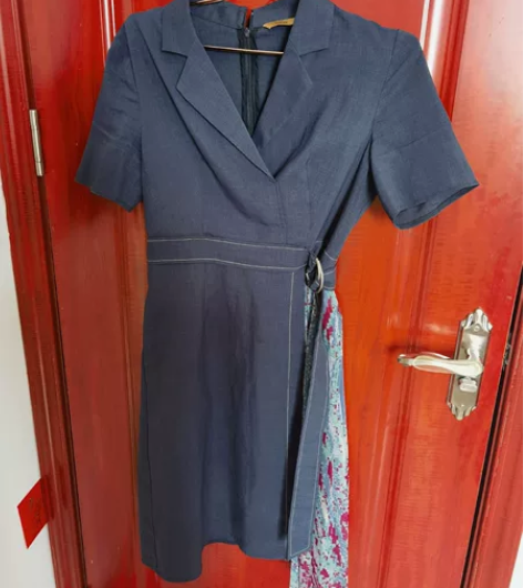 恩裳商场同款夏季经典时尚亚麻印花百褶修身西...