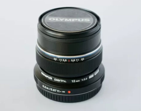 奥林巴斯12mm 2.0镜头，镜片干净通透...