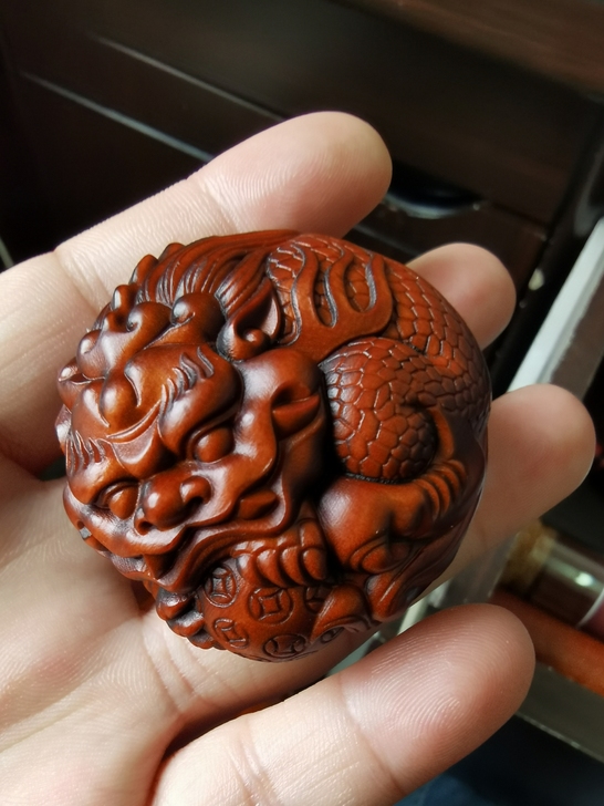 貔恘抱球，有求必应。