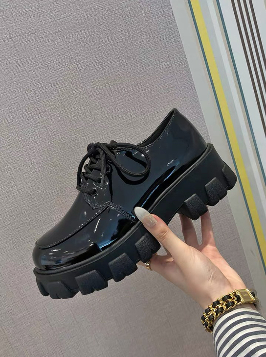 全新松糕鞋 尺码39码 试穿过一次觉得不适...