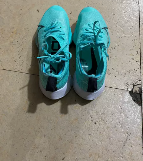 耐克女士运动跑步鞋，专柜买入1000+，3...