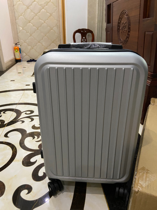 网易严选行李箱旅行箱20寸全新