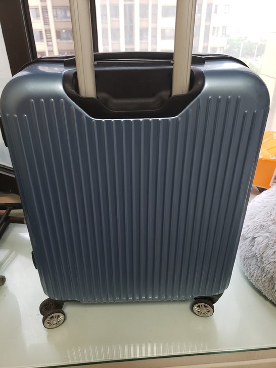 20寸旅行箱 新旧如图