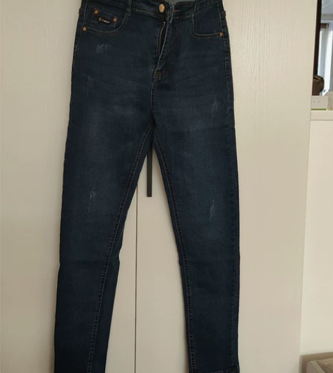 全新品牌牛仔裤，女，铅笔裤，32码，弹性好...