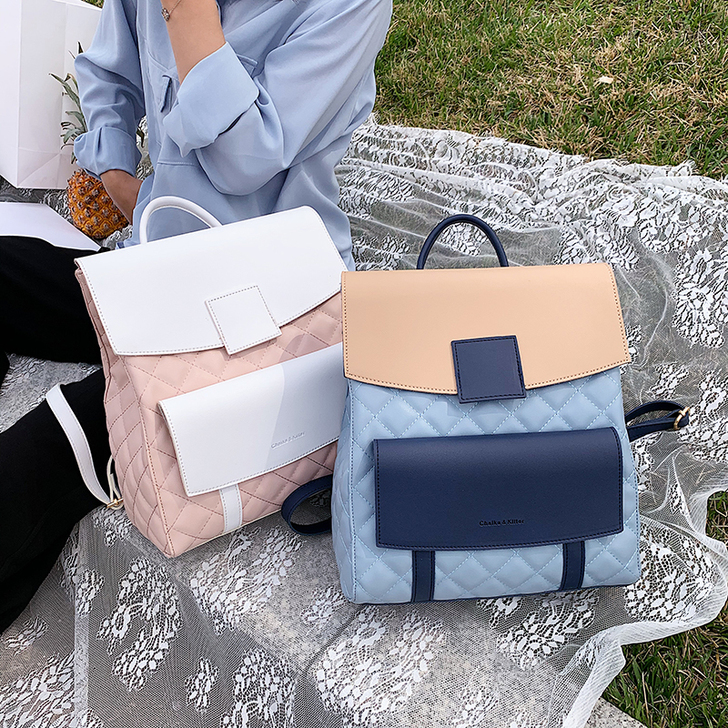 天彩翼飞 双肩背包蓝色的