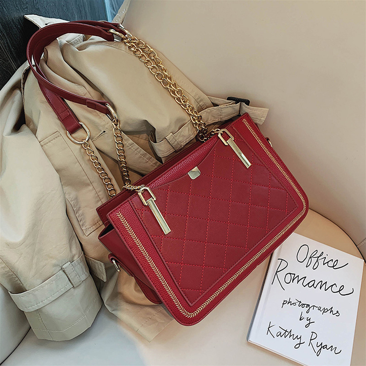 天彩翼飞 女士包。 买了结婚只用过一次^_...