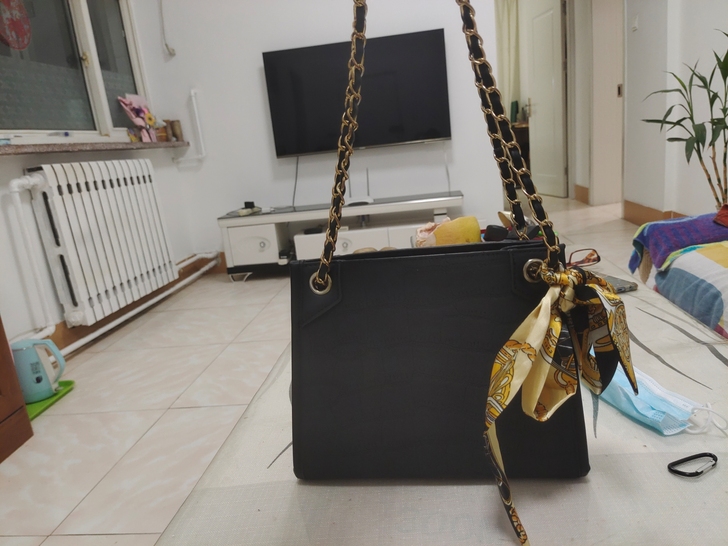 淘宝5月份入手，原价37，八成新