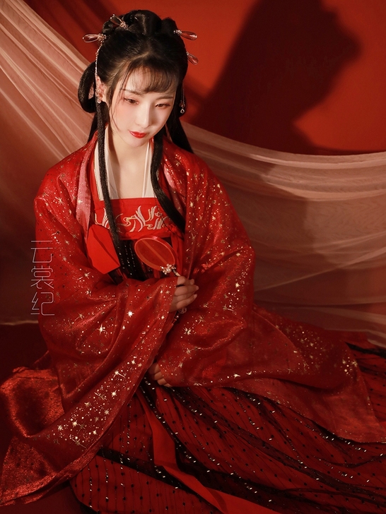 出汉服/汉元素
