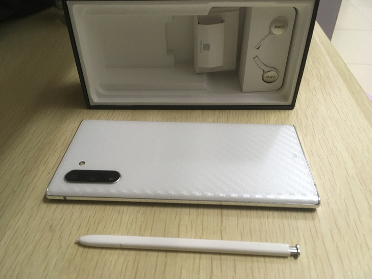 三星note10国行7D版本，密斯白，8＋...