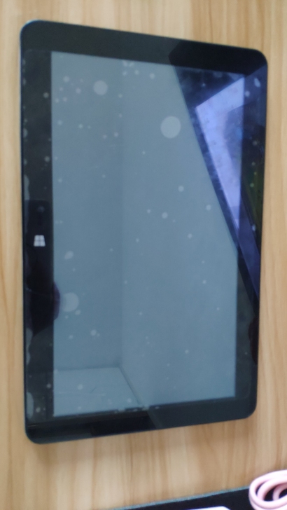 酷比魔方平板 自用二手转  win10系统...