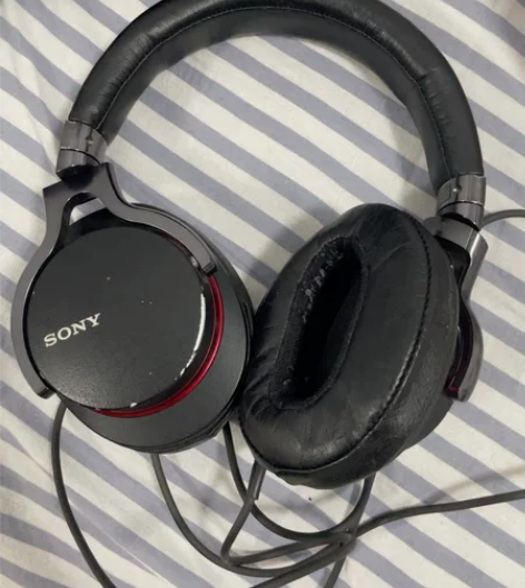 Sony mdr 1a耳机 功能正常，外观...