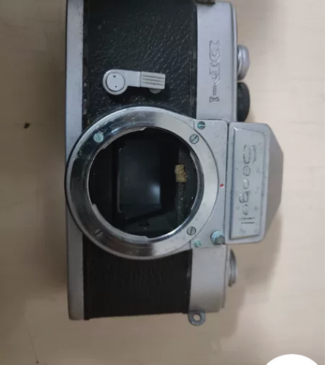 海欧相机，有缘人带走当收藏吧。用不用得不知...