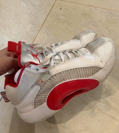 乔丹篮球鞋  磨损程度自己看 感兴趣的话点...