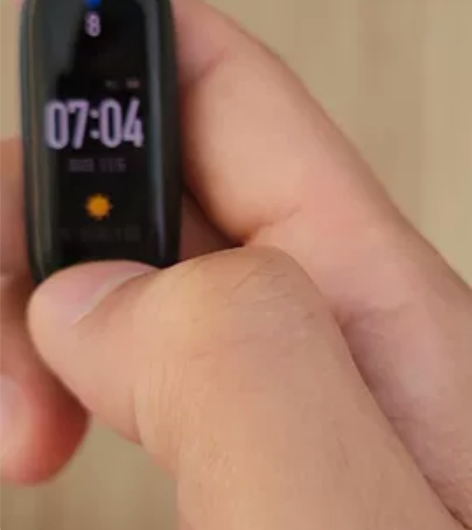 小米手环6NFC 版本 京东旗舰店购入，支...