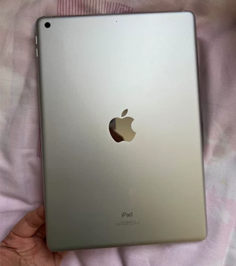 IPAD第九代 64G 银色 9999新 ...